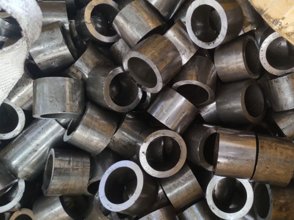 镇沅无缝钢管切割